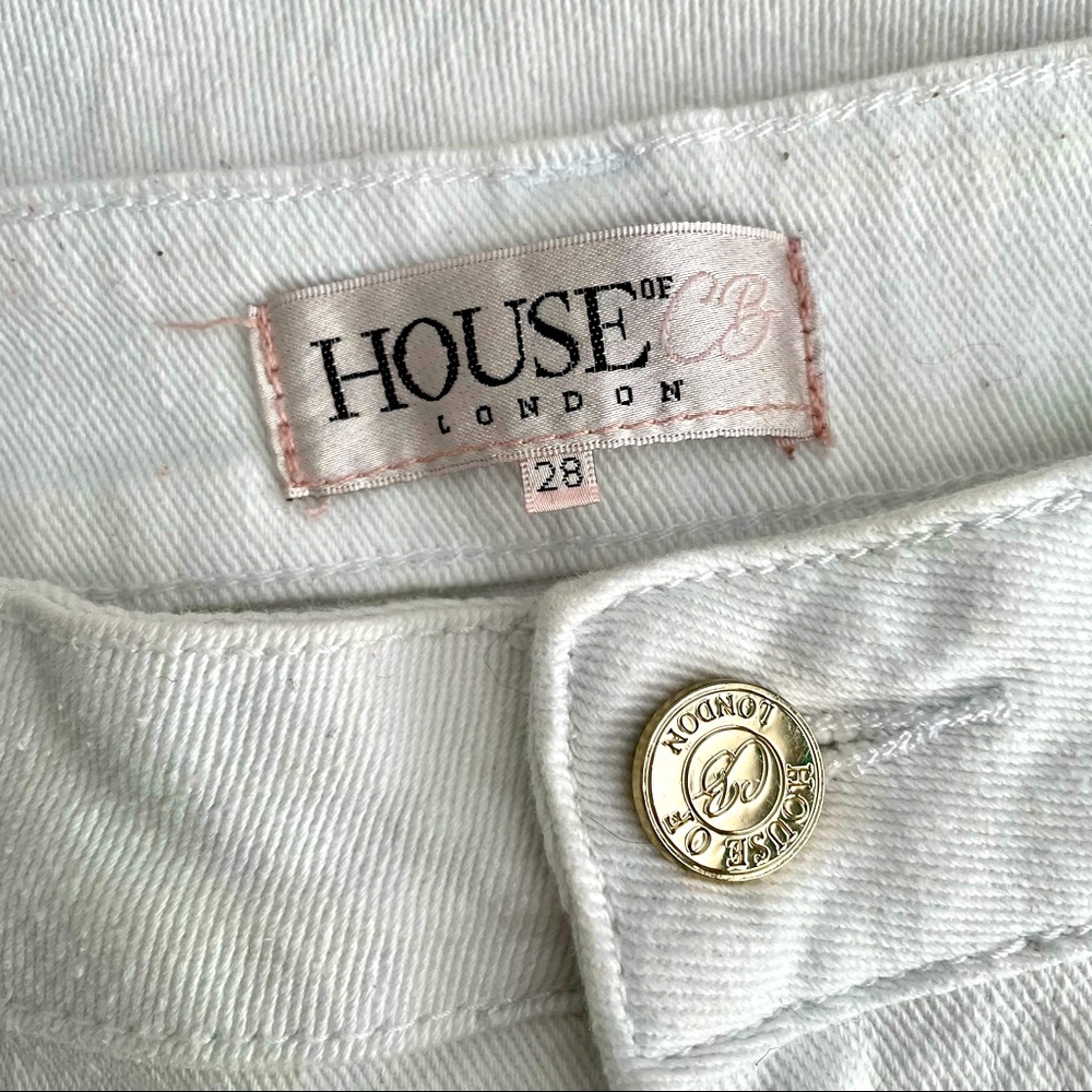 House of CB - White Distressed Jeans (size 28)